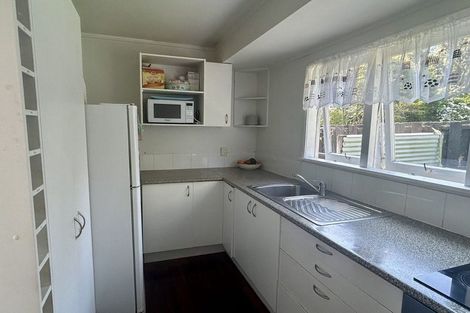 Photo of property in 1/58 Matipo Road, Mairangi Bay, Auckland, 0630