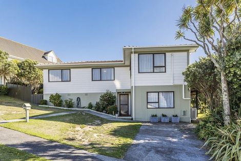 Photo of property in 5 Tikati View, Titahi Bay, Porirua, 5022