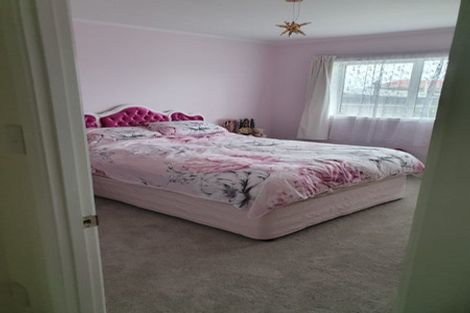 Photo of property in 2/29 Wallace Road, Mangere Bridge, Auckland, 2022