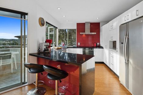 Photo of property in 2/89 Knights Road, Rothesay Bay, Auckland, 0630