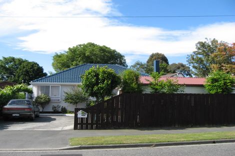 Photo of property in 2/3 Ravenna Street Avonhead Christchurch City