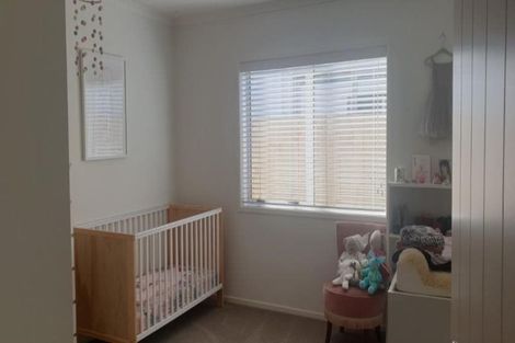 Photo of property in 10 Awatira Drive, Papamoa Beach, Papamoa, 3118