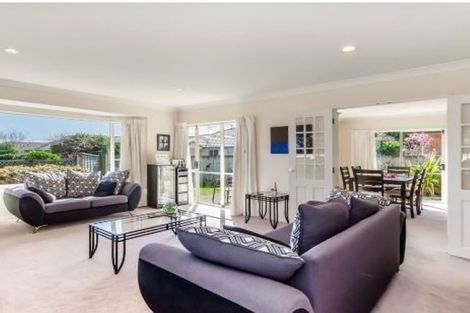 Photo of property in 19 Balmerino Grove, Waikanae, 5036