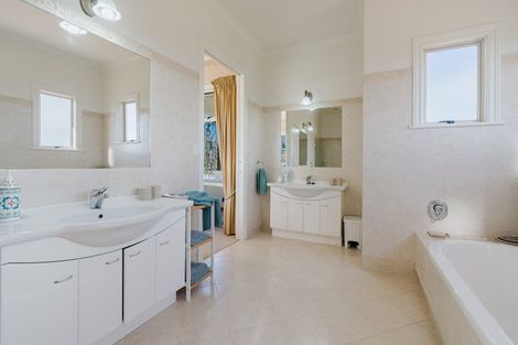 Photo of property in 170 Foster Road, Temple View, Hamilton, 3290