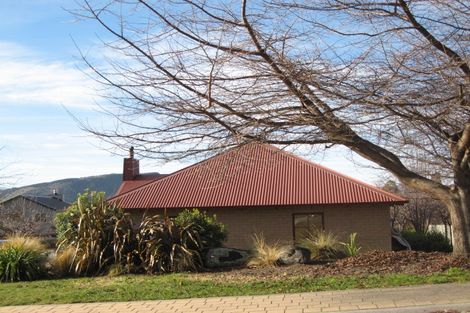 Photo of property in 80 Meadowstone Drive, Wanaka, 9305