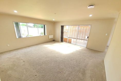 Photo of property in 2/4 South Street, Papakura, 2110