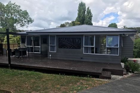 Photo of property in 77 Brian Crescent, Stanmore Bay, Whangaparaoa, 0932