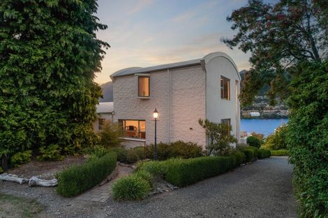 Photo of property in 415 Peninsula Road, Kelvin Heights, Queenstown, 9300