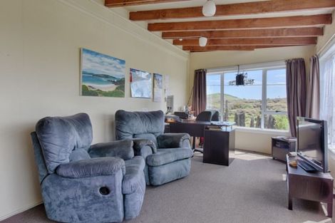 Photo of property in 529 Waikawa-curio Bay Road, Curio Bay, Tokanui, 9884