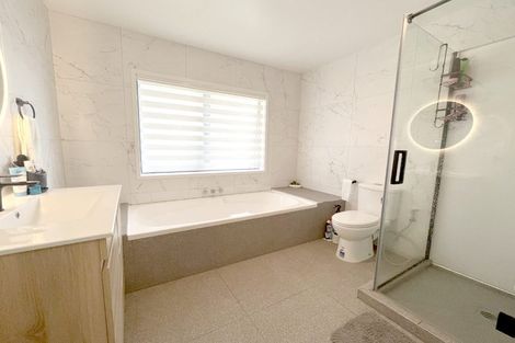 Photo of property in 22 Davington Way, Burswood, Auckland, 2013