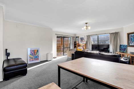 Photo of property in 32 Dahlstrom Grove, Kelvin Grove, Palmerston North, 4414