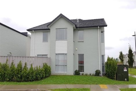 Photo of property in 1/26 Hollowout Street, Takanini, 2112
