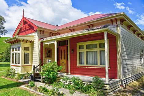 Photo of property in 1394 Opaki Kaiparoro Road, Mauriceville, Masterton, 5882