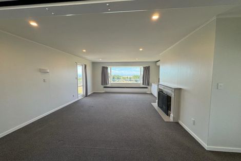 Photo of property in 225 Durham Drive, Havelock North, 4130