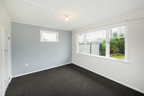 Photo of property in 11 Kettle Avenue, Awapuni, Palmerston North, 4412