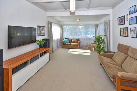 Photo of property in 27 Kenderdine Road, Papatoetoe, Auckland, 2025