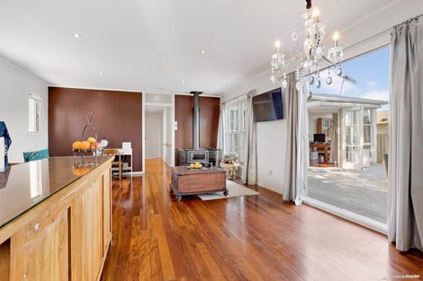 Photo of property in 22 Torino Street, Point England, Auckland, 1072