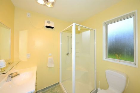 Photo of property in 22 Belfast Road, Belfast, Christchurch, 8051