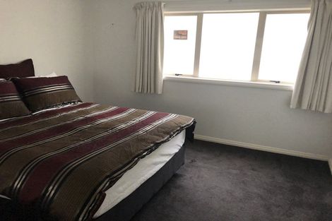 Photo of property in 1/25 Churchill Road, Murrays Bay, Auckland, 0630