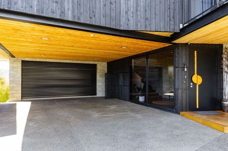 Photo of property in 324a Waikawa Road, Waikawa, Picton, 7220