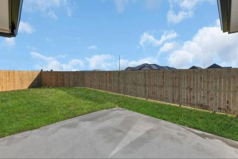 Photo of property in 8 Taurangawaka Road, One Tree Point, 0118