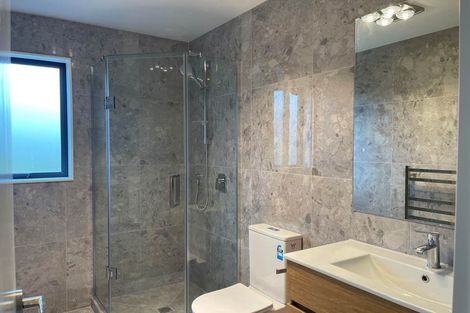 Photo of property in 36b Crestview Rise, Papakura, 2110