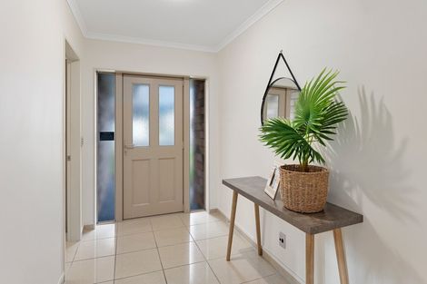 Photo of property in 5 Fairway Oaks Drive, Waikanae Beach, Waikanae, 5036