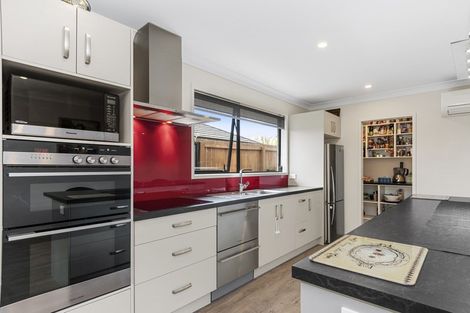 Photo of property in 141 Oteki Park Drive, Welcome Bay, Tauranga, 3112