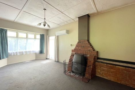 Photo of property in 82 Hazelhurst Pass, Caversham, Dunedin, 9012