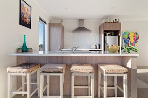 Photo of property in 95 Bert Wall Drive, Omokoroa, 3114