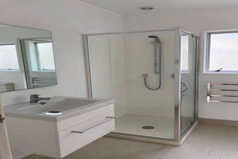 Photo of property in 43 Holt Avenue, Torbay, Auckland, 0630