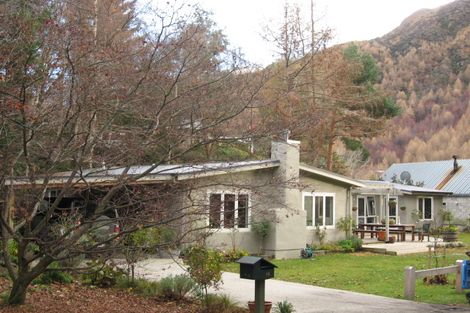 Photo of property in 12 Surrey Street, Arrowtown, 9302