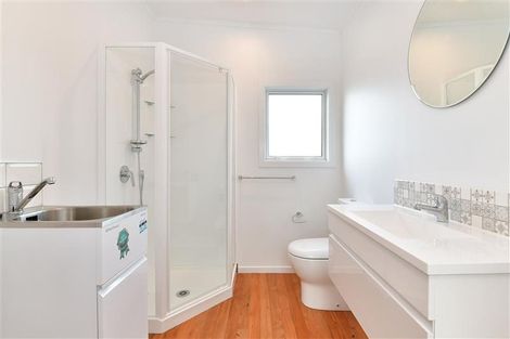 Photo of property in 11 Rata Road, Stanmore Bay, Whangaparaoa, 0932