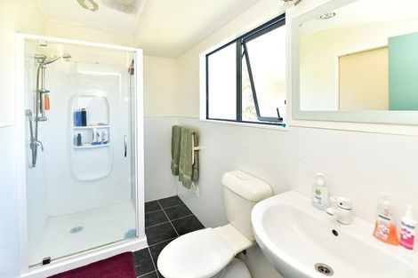 Photo of property in 17 Hammond Avenue, Hatfields Beach, Orewa, 0931