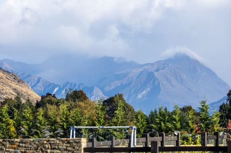 Photo of property in 12 Deans Drive, Wanaka, 9305