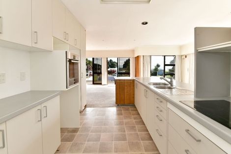 Photo of property in 63 Tindalls Bay Road, Tindalls Beach, Whangaparaoa, 0930