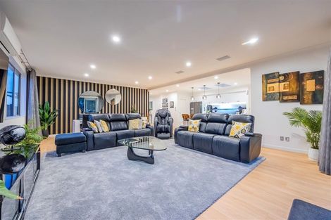 Photo of property in 5 Dida Park Drive, Kumeu, 0810