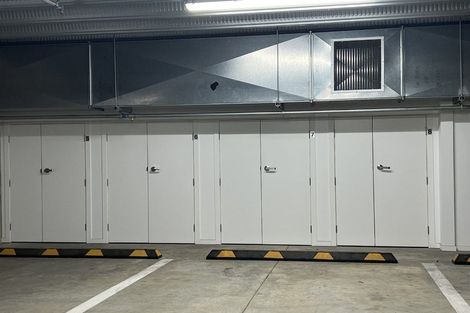 Photo of property in 1/4045f Great North Road, Glen Eden, Auckland, 0602