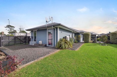 Photo of property in 53 Pohutukawa Parade, Riverhead, 0820
