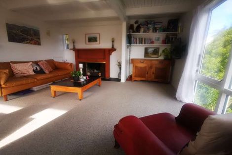 Photo of property in 16 Indira Place, Khandallah, Wellington, 6035