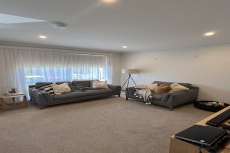 Photo of property in 98 Matairangi Avenue, Totara Heights, Auckland, 2105