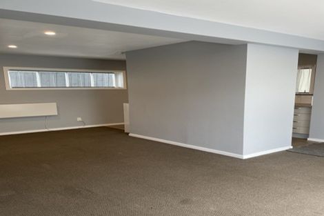 Photo of property in 2/65 Cliff View Drive, Green Bay, Auckland, 0604