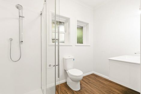 Photo of property in 89 Cambridge Terrace, Waterloo, Lower Hutt, 5011