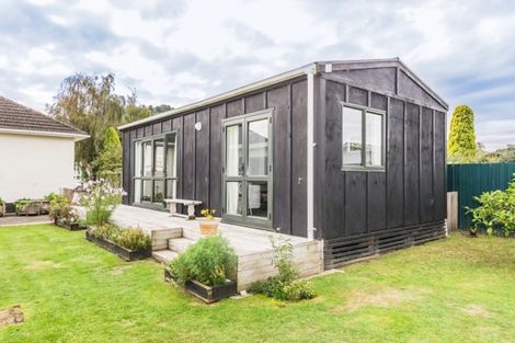 Photo of property in 6 Perham Place, Aramoho, Whanganui, 4500