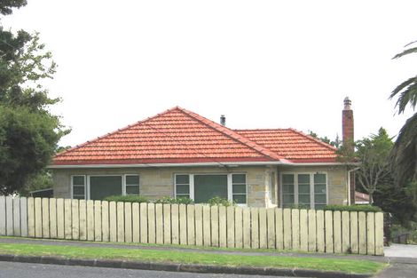 Photo of property in 1/169 Titirangi Road, New Lynn, Auckland, 0600