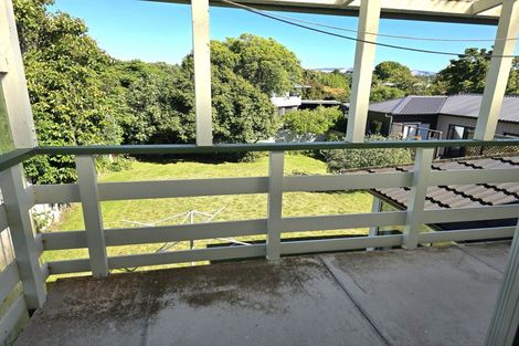 Photo of property in 10 Stirling Crescent, Hokowhitu, Palmerston North, 4410
