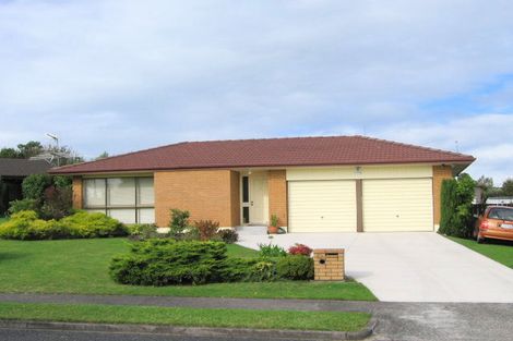 Photo of property in 13 Jillteresa Crescent, Half Moon Bay, Auckland, 2012