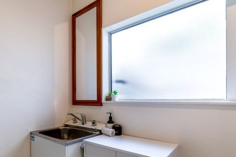 Photo of property in 2a Taupo Street, Green Bay, Auckland, 0604