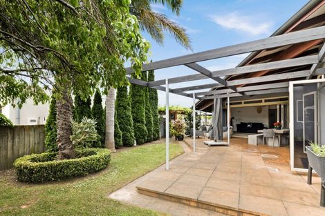 Photo of property in 207 Avenue Road, Greenmeadows, Napier, 4112