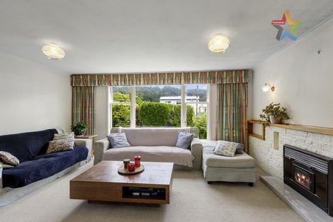 Photo of property in 337 George Street, Stokes Valley, Lower Hutt, 5019